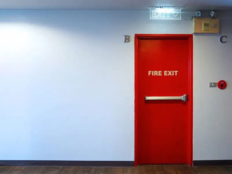 Fire exit emergency door